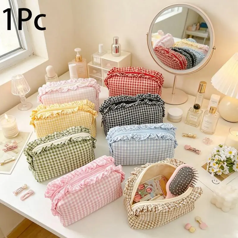 1pc Grid Print Makeup Bags Ruffled Edging Cosmetics Bags Large Capacity Brushes Storage Bag Travel Cosmetics Pouch Bags and Purses for Women Zipper Toiletry Bag Cute Checkered Makeup Bag Women's Clutch Makeup Tool Bag, Portable Travel Toiletry Bag