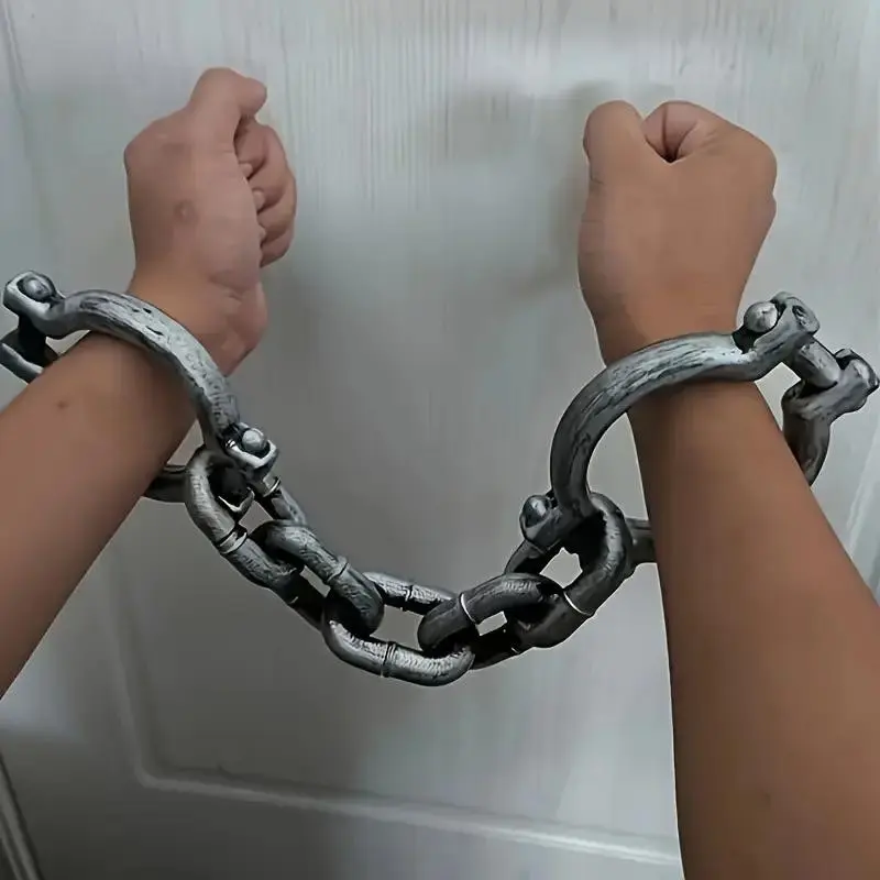 Halloween Party Decor Plastic Chains, Durable Lightweight Fake Chain, Perfect for Costume Parties, Haunted House Decor, Theme Events