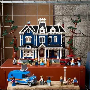 New 2593pcs Classic Retro City Building Blocks Set, Ideal Birthday Gift for Adults and Kids, Unisex Toy for Creative Play