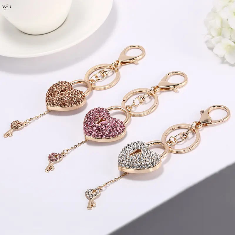Rhinestone Heart Lock Keychain, Sparkly Crystal Heart Padlock with Mini Key Pendant Key Ring, Gold‑Tone Lobster Clasp Bag Charm Key Holder for Women Girls Gift