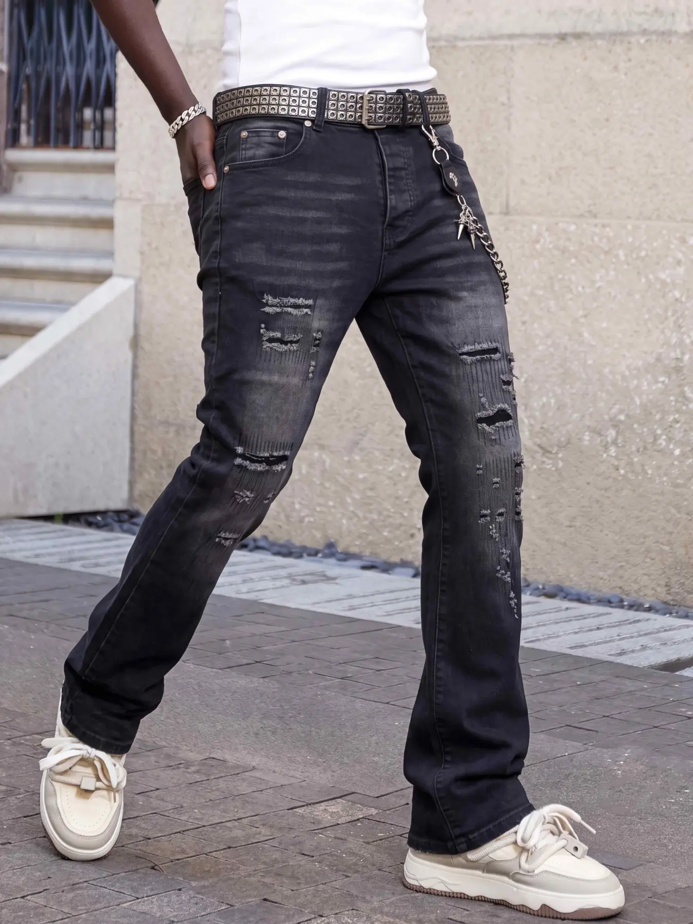 Men's Elastic Slim Fit Jeans, Micro Flare Style, Button Closure, Washed Effect, Distressed Look, Fashionable Denim Jeans