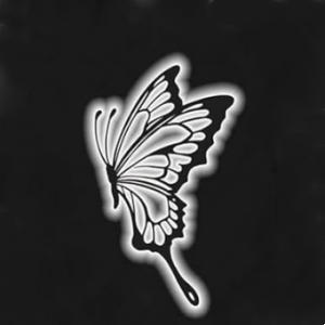 Cute Black and White Heart Tapestry Fantasy White Butterfly Aesthetic Tapestry Hippie 2000s Y2K Teen Girls Tapestries Wall Hanging for Women Nursery Bedroom Living Room Bedroom College Dorm