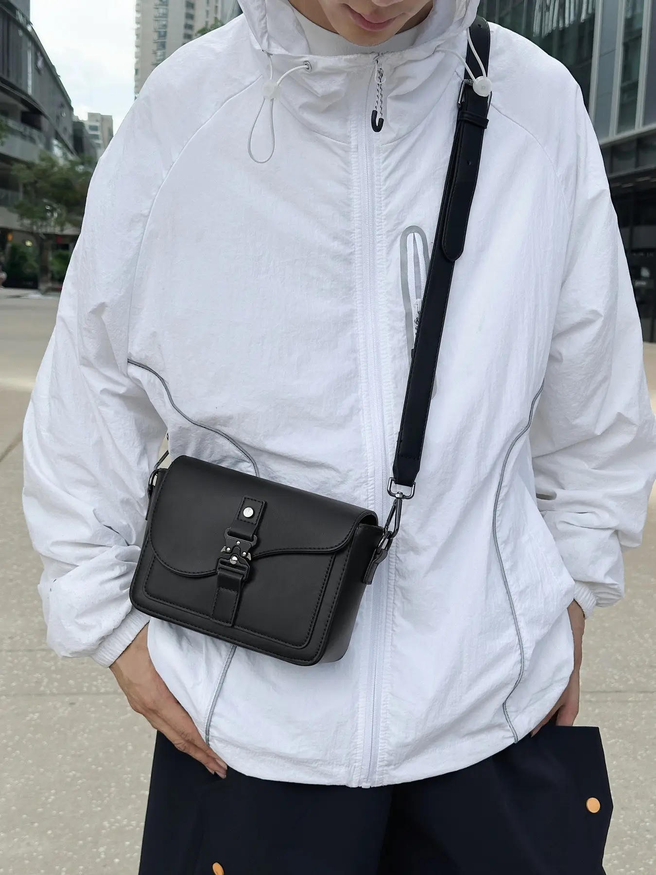 Unisex Shoulder Bag, Zipper Shoulder Bag, Casual Crossbody Backpack, Trendy Commuter Mini Bag, Lightweight Phone Pouch, Multi-Pocket Storage, Versatile Design