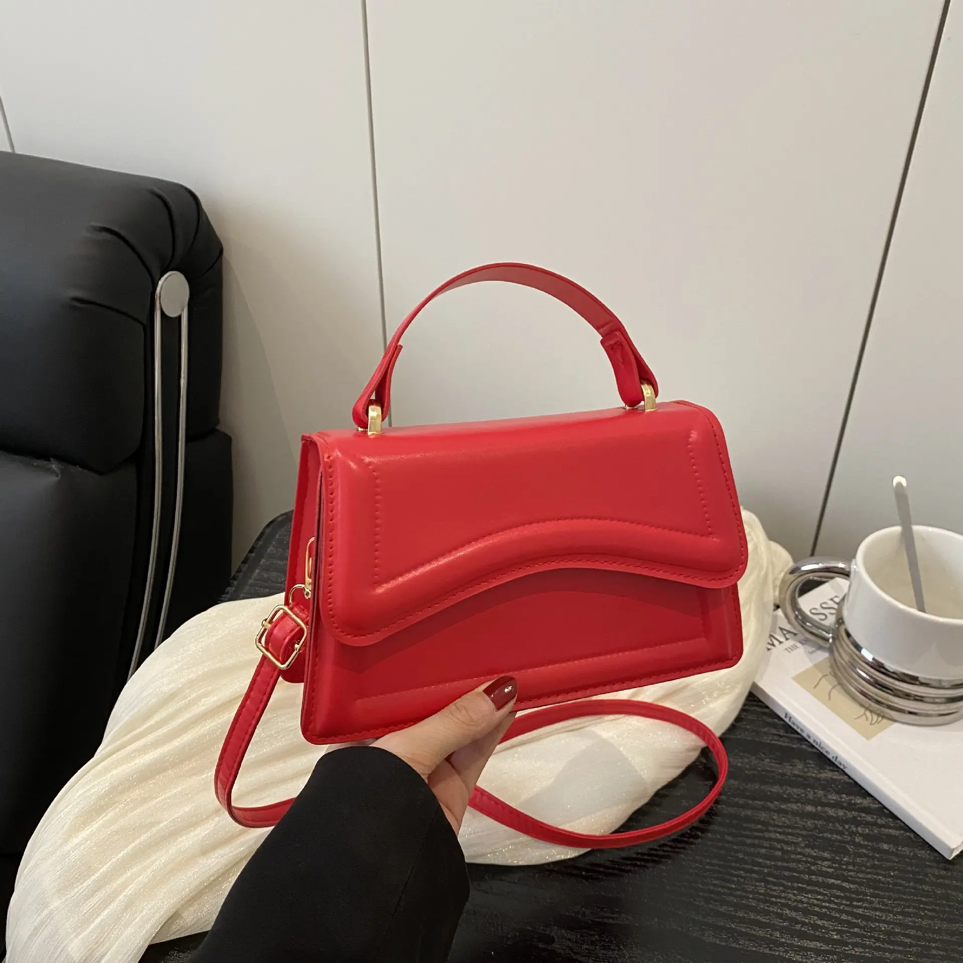 Chic Crossbody Bags for Women, Small Casual Solid PU Top Handle Handbag with Wave Flap & Detachable Adjustable Strap, Cute, Elegant, Hangable, Zipper, Messenger Classic Flap Shoulder, High-Capacity