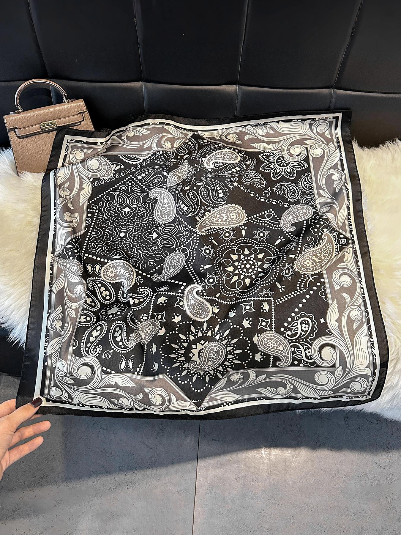 1pc Paisley Printed 27.6 Inch Silky Bandana, Versatile Accessory For Men As Neck Scarf, Headscarf, Headband And More