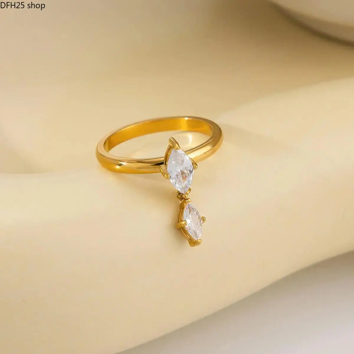 Marquise Crystal Charm Ring for Women, Gold Tone Sparkling Dangle Jewelry with Geometric Design for Parties, Daily Wear and Y2K Inspired Styling
