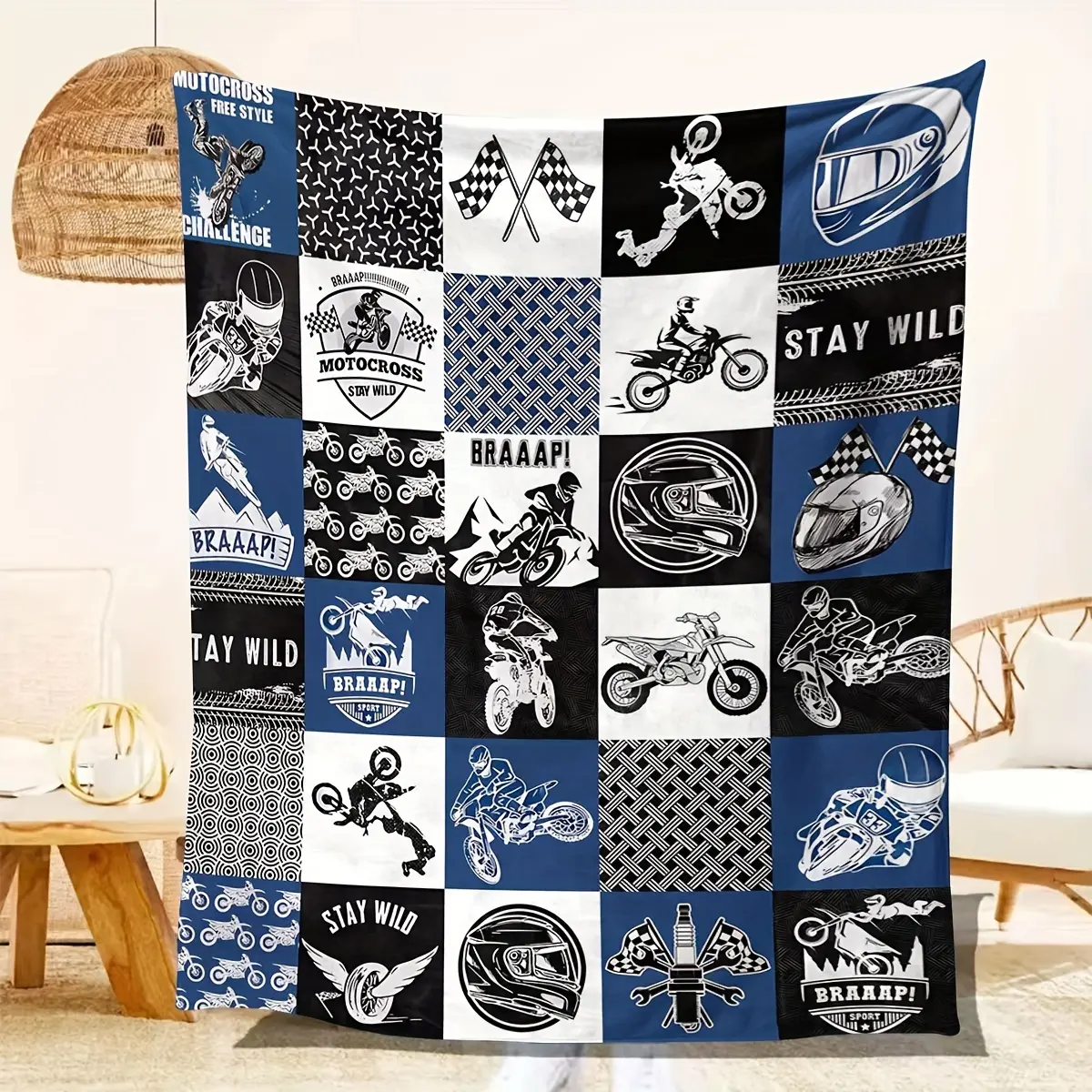Motocross Dirt Bike Patchwork-style Print Flannel Blanket Soft Plush Warm Throw Blanket, Motorcycle Racing Helmet Checkered Flag Decorative Couch Bedroom Nap Blanket, Giftable Motocross Rider Sports Comfort Blanket for All Seasons