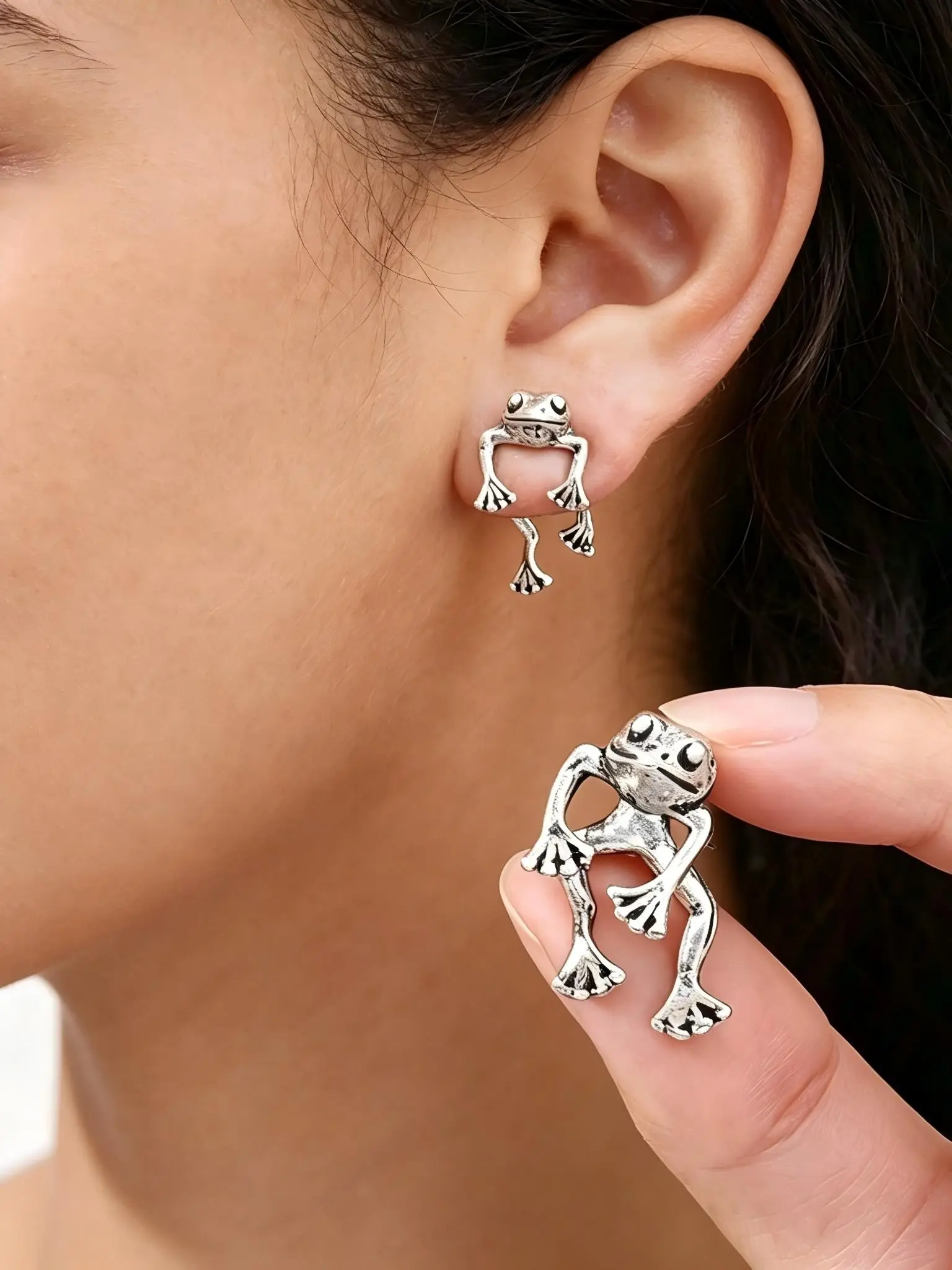 Vintage 3D Frog Stud Earrings, Retro Silver Color Animal Jewelry, Quirky Alloy Ear Studs for Daily Wear, Gift for Women Men