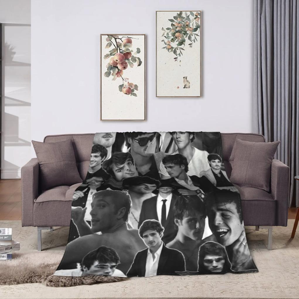 Jacob Elordi Australian Actor Poster Blankets Quality Soft Warm  Throw Blanket Winter Travel Outdoor Comfortable Bedspread  Best choice for home and outdoor