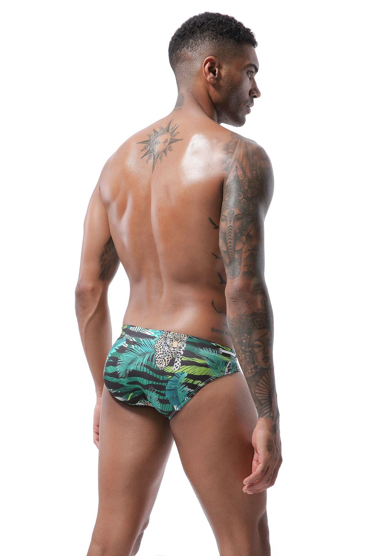 Men's Swim Trunks Hot Spring Beach Low-Rise Triangle Swim Trunks Leopard Print Digital Print