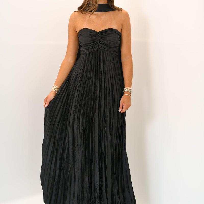 Women Long Dress Solid Color Pleated Tube Dress Summer Fashion Backless Casual Strapless Dress with Choker Scarf Light Polyester