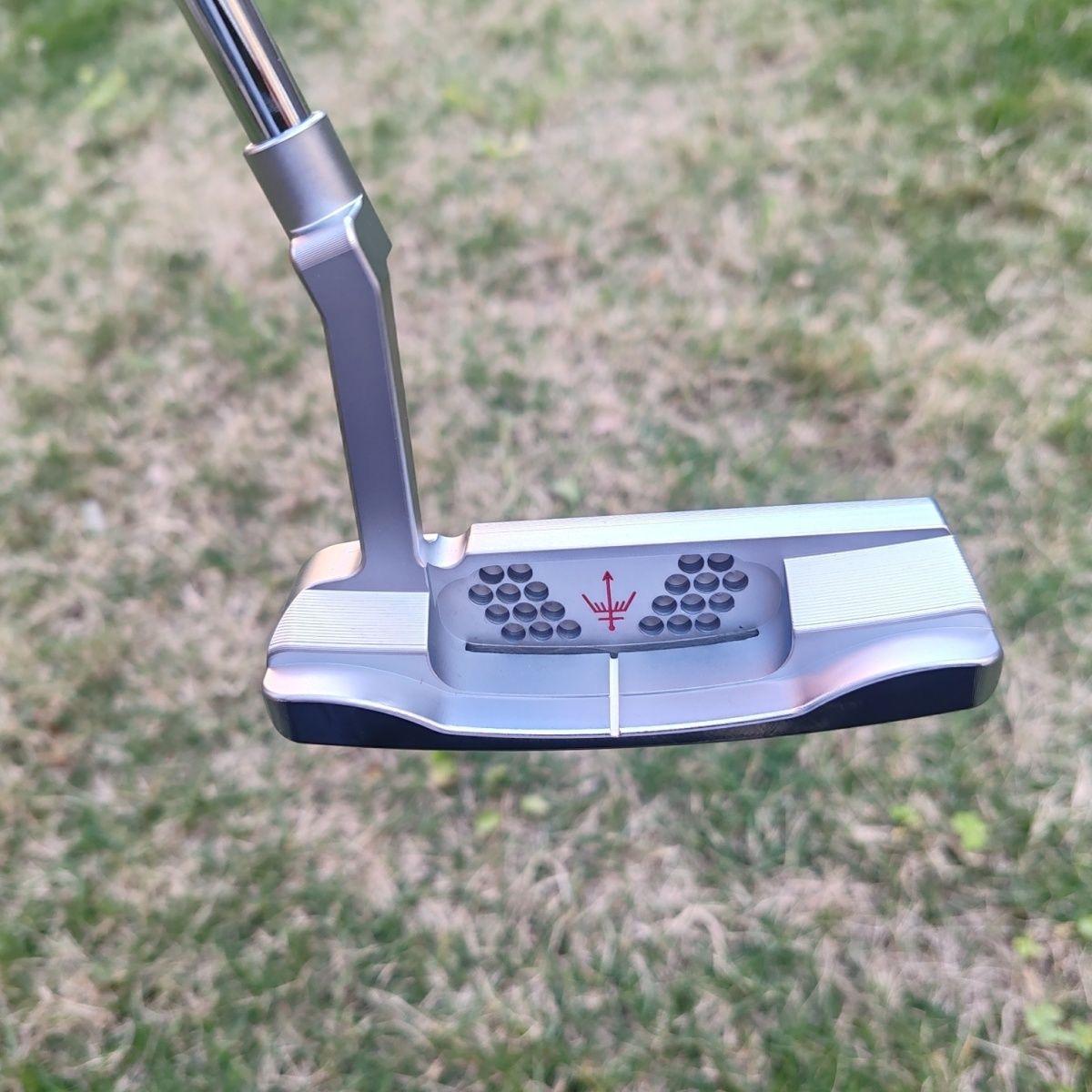 New Golf Club: Standard Putter