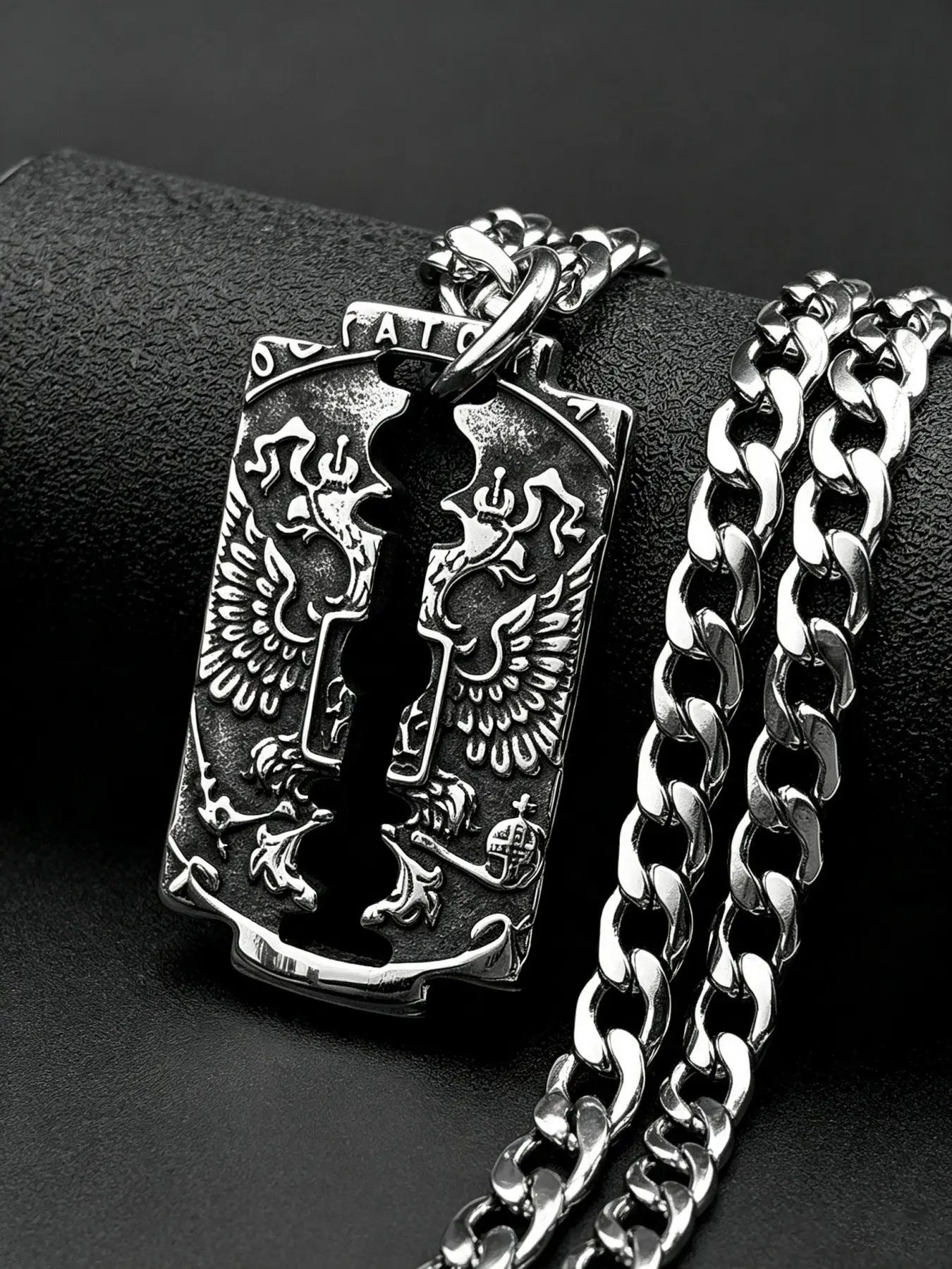 Russian National Emblem Double-Headed Eagle Razor Blade Pendant Necklaces for Women Men Silver Color Stainless Steel Jewelry