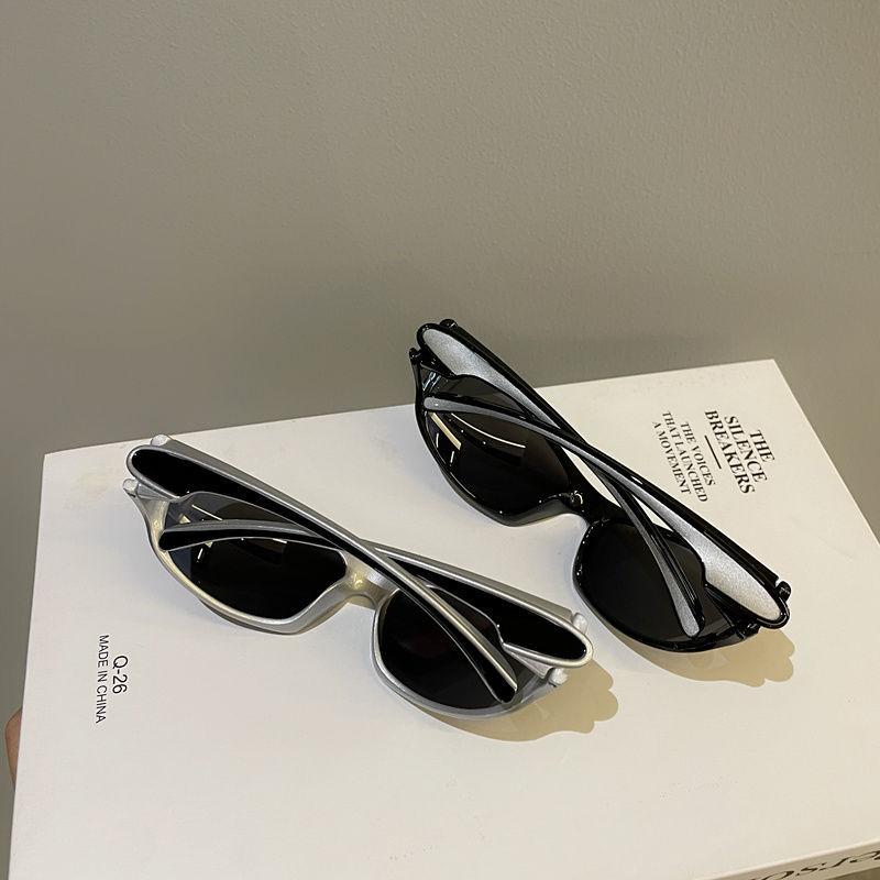 Y2k punk sunglasses - trendy street style, perfect for outdoor sports and cycling