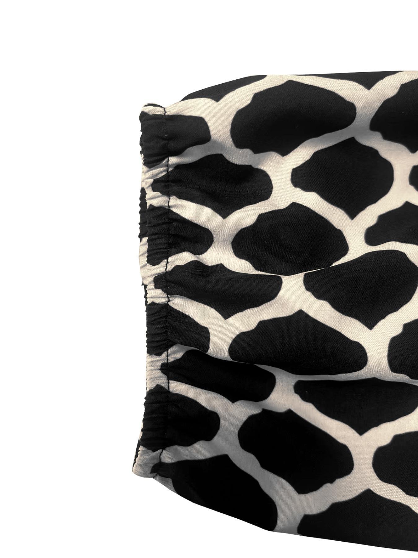 【Plus Size】 All Over Print Pocket V Neck Dress, Casual Fashion Half Sleeve Dress for Daily Outdoor Wear, Women Plus Clothing for 2025, Pocket Dress