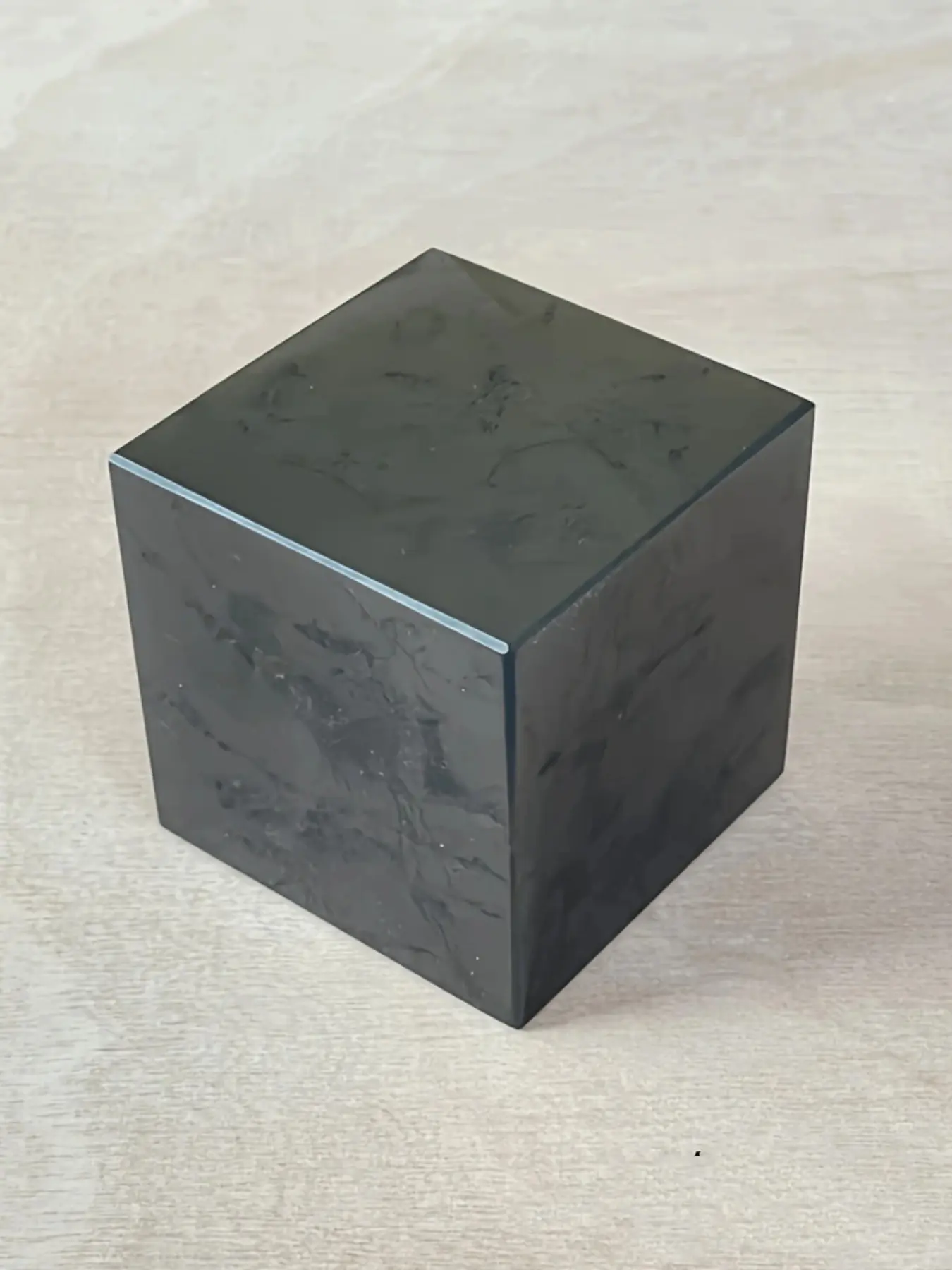 High-Quality Shungite Cube, Polished Home Decorative Stone, Square Ornament for Desk Display, Small Natural Stone, Bohemian Style Decorative Stone