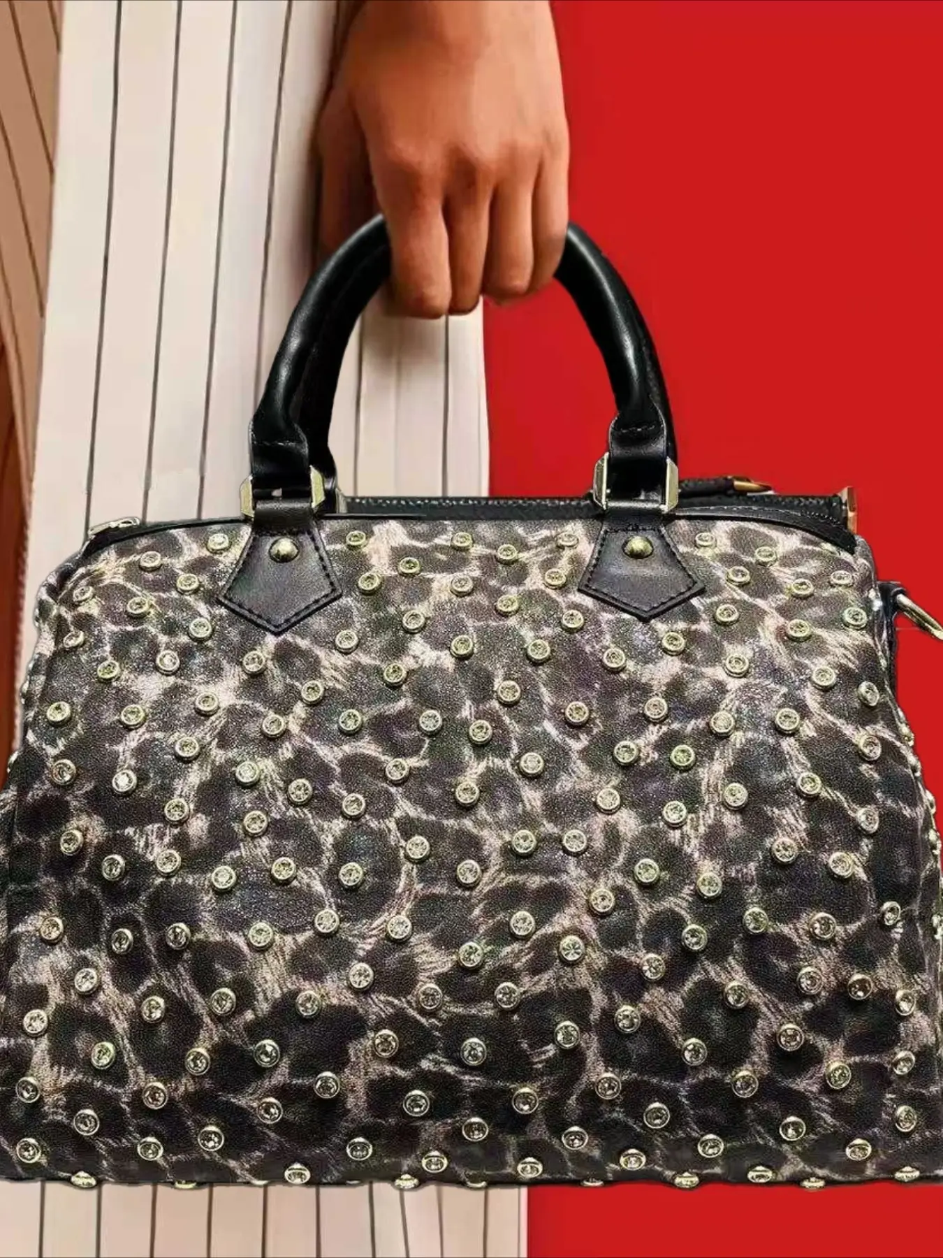 Ladies' fashionable and gorgeous diamond studded tote bag with rivets, leopard print full diamond cylindrical bag, handmade rhinestone bag, elegant bag, single shoulder crossbody bag