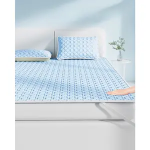 3pcs New Summer Cool Comfort Mat Set, Polyester Bedding, Three-Piece Cooling Mattress Cover, Ideal for Hot Weather Relief
