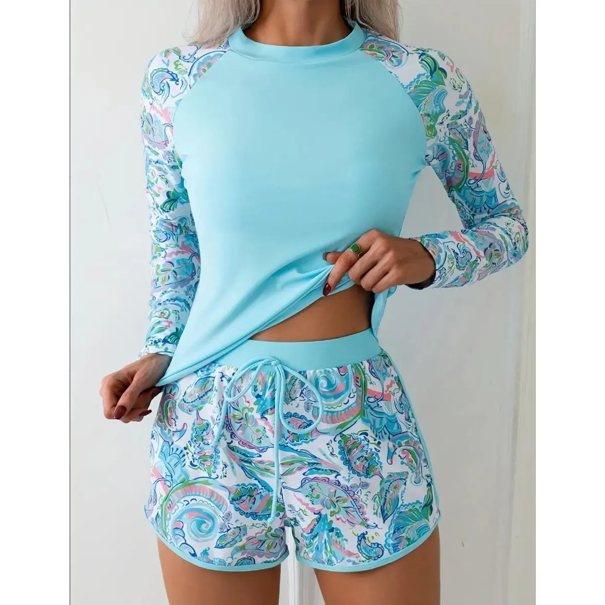 Women's 2-Piece Rash Guard Swimsuit Set, Long Sleeve Tropical Print Top with Boy Shorts, UPF Sun Protection for Surfing, Modest Water Park Wear