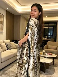 Tiger Print Faux Silk Pullover Robe, Spring Summer Beach Sunscreen Shawl, Bohemian Fashion Casual Cover-Up for Women, Vacation Travel Essential