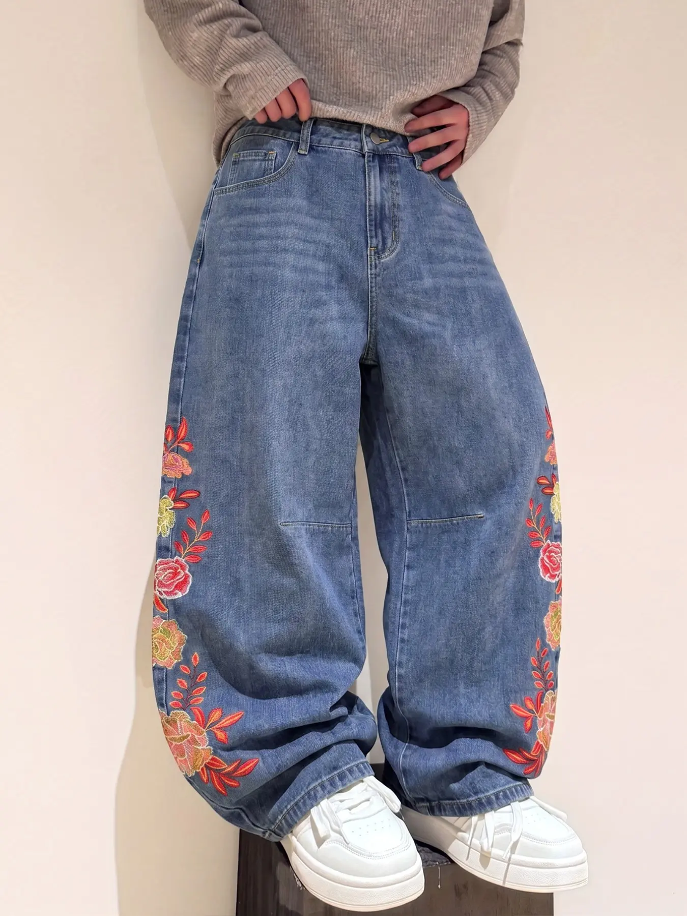 Heavy-Duty Peony Embroidered Wide-Leg Jeans, Vintage Washed Blue, Unisex, All-Season, Loose Fit, Mid Waist, No Belt Included