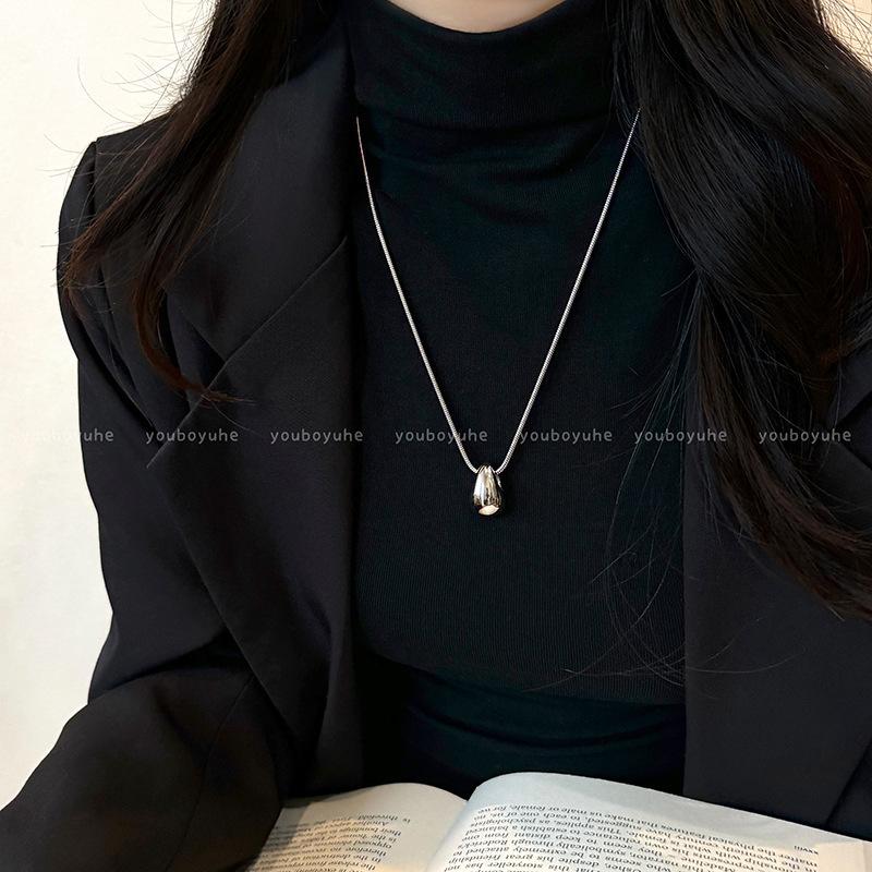 Minimalist Silver Teardrop Titanium Steel Necklace for Women | High-End Long Sweater Chain | Edgy Cool Tone Fashion Accessory