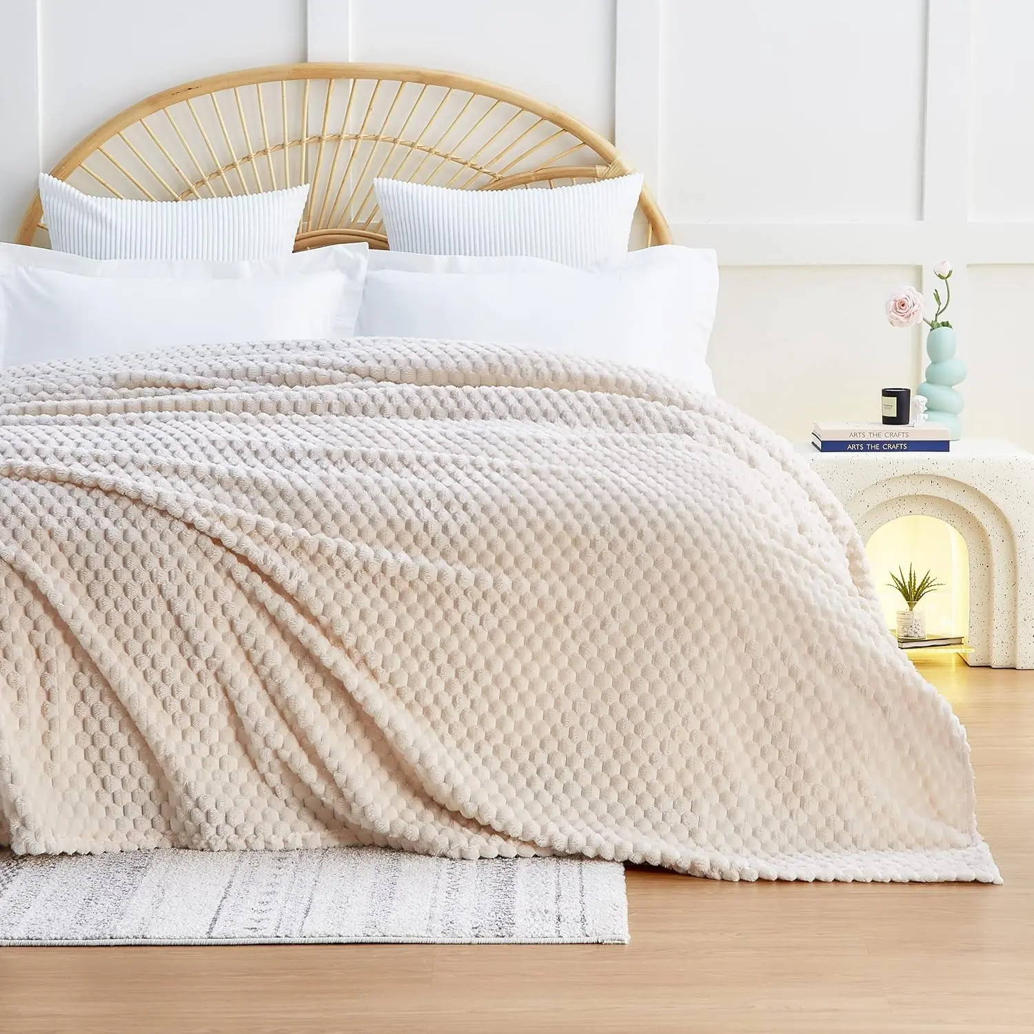 King Size Blanket for Bed or Couch - 3D Imitation Turtle Shell Jacquard Decorative Fleece Blankets - Cozy Soft Lightweight Fuzzy Flannel Blanket Suitable for All Seasons(90"×108",Beige)