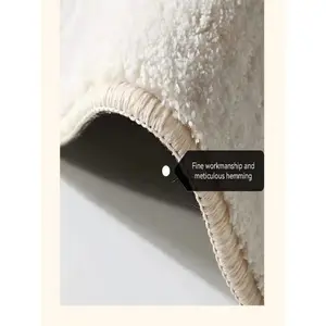 Retro carpet sweet strawberry floor mat bedside blanket foot mat imitation cashmere bedroom bedside plush non-slip mat cloakroom