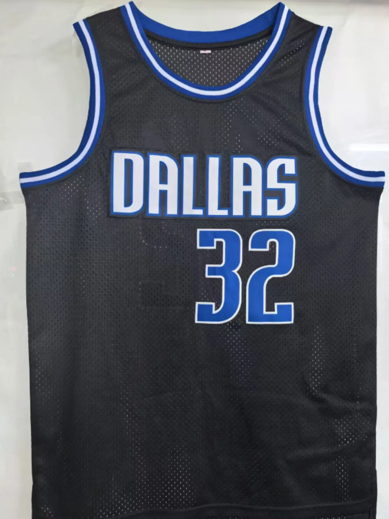 32-Number Breathable Basketball Clothing, Flag Design, Moisture-Wicking, Sporty Loose-Fit, Eyelet Embroidery, All Seasons