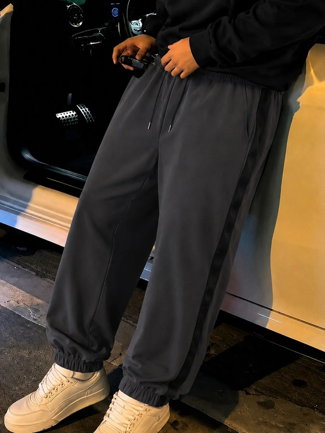 Side Panel Stripe Jogger Trousers, Drawstring Elastic Waist, Slim-Fit Men's Daily Sports Sweatpants, All-Season Comfort