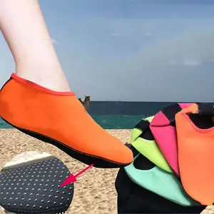 Fashionable portable diving socks, beach socks, surfing socks, snorkeling shoes, swimming shoes, non-slip waterproof quick-dry diving equipment, anti-slip and anti-cut beach water shoes