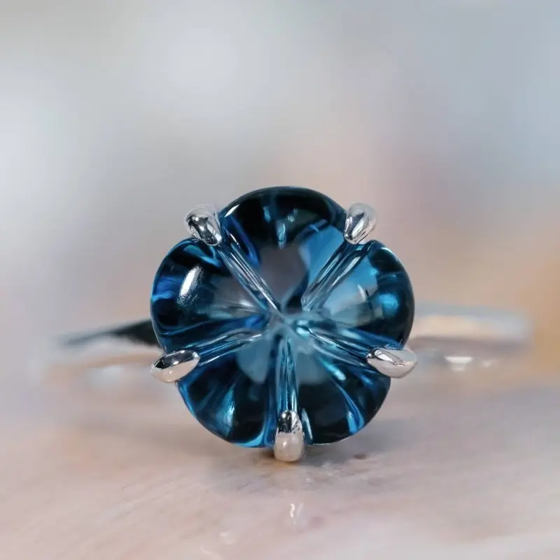 Blue plum blossom ring - elegant and refined, with a unique style. A small ring that is exquisite and versatile, suitable for all occasions. Handwear accessory.