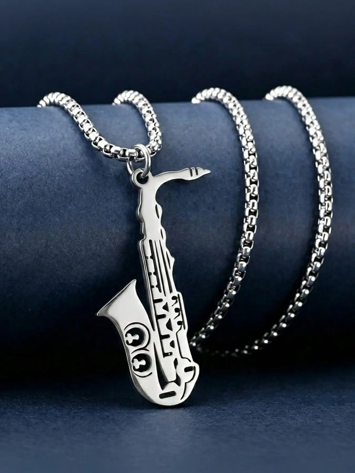 Stainless Steel Saxophone Pendant Necklace, Daiinty Instrument Necklace, Jazz Lover Gift, Perfect for Musicians Daily Wear