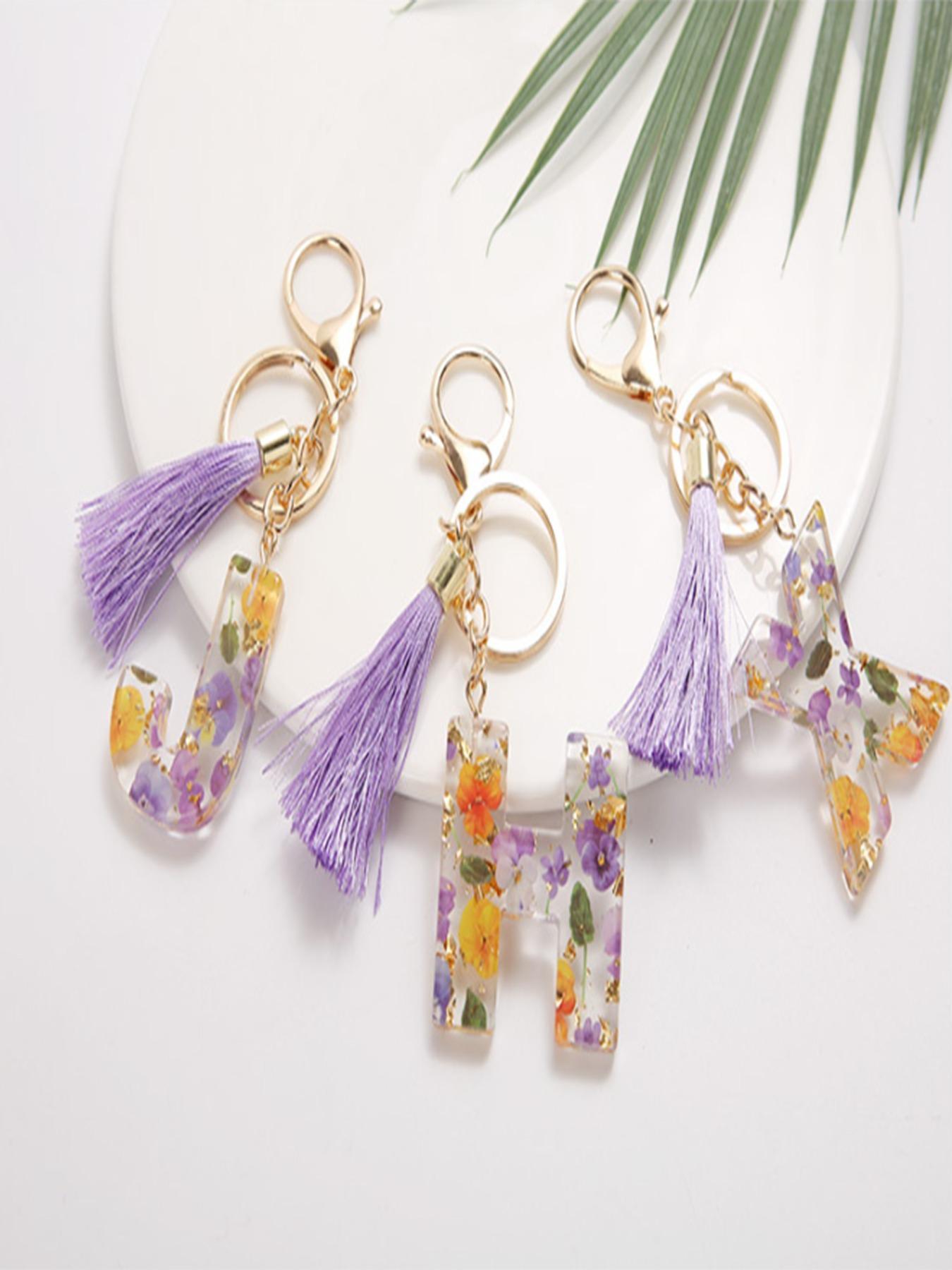 1pc Alphabet Initial Letter Key Chain Accessories, Cute Flowers Resin Charm with Key Ring, Bag Backpack Key Chain Pendant, People's Friends Gift First Choice, Stylish Keychain