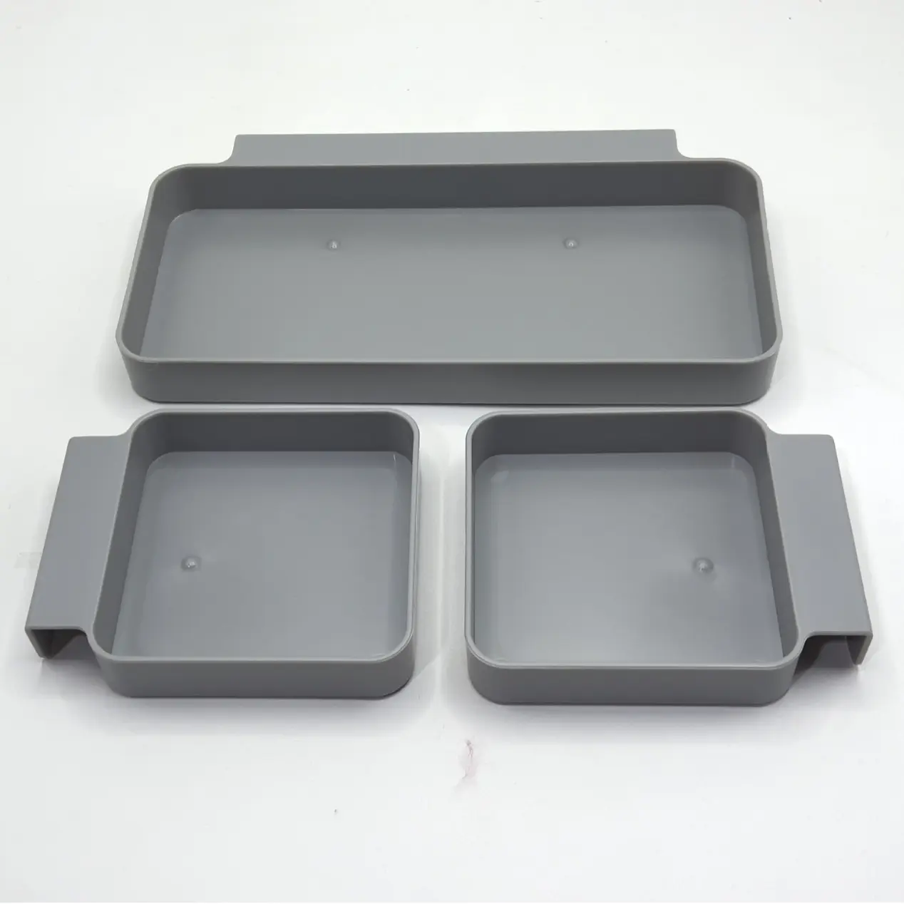 1 Set Hanging Drawer Organizer – 3 Pcs clip-on storage boxes for cabinet and desk drawers. Space-saving divider bins with compartments, perfect for organizing small items, kitchen tools and home essentials.