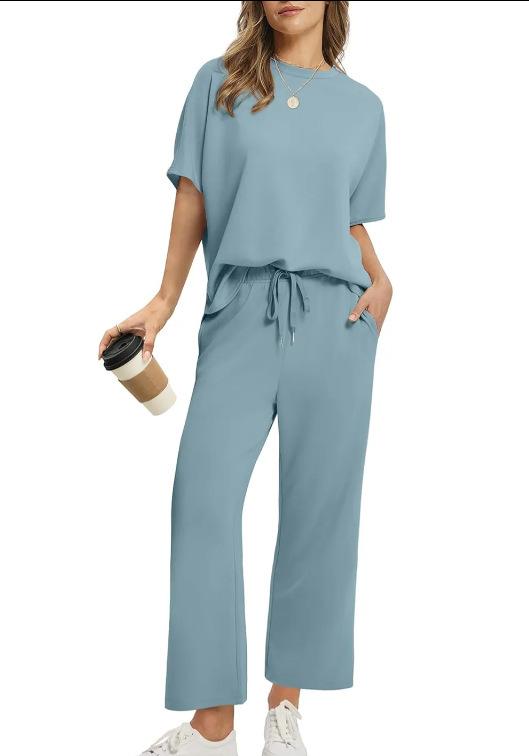 Women's Two-Piece Summer Outfit: Oversized Wide-Leg Cropped Pants Casual Set with Round Neck for Beach Vacation