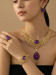 Fashion 18k Gold Plated Jewelry Set, Women's Gift, 5-Piece Metal Geometric Leaves Necklace, Earrings, Bracelet, Ring jewelry Set, Stylish And Suitable For Parties, Banquets, Weddings, And Mother's Day Gifts Wedding Dress Accessories