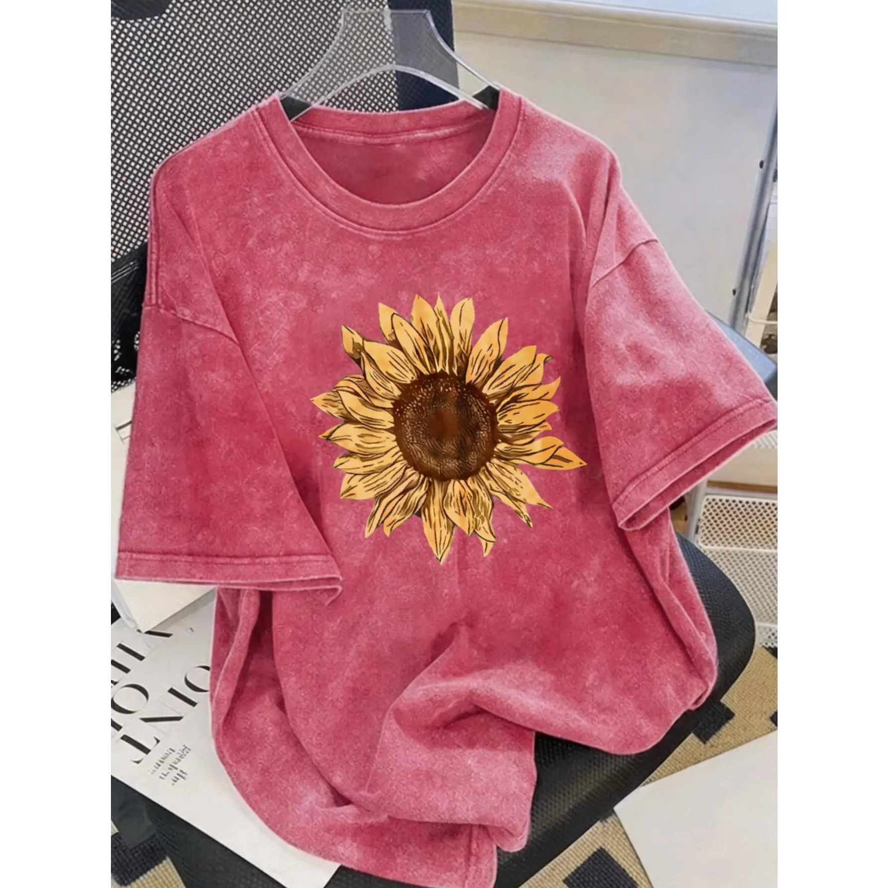 Men's Cotton Short-Sleeve Streetwear Top, Casual Vintage Washed Cute Print Sunflower & Butterfly Design, Summer Daily Wear New Arrival