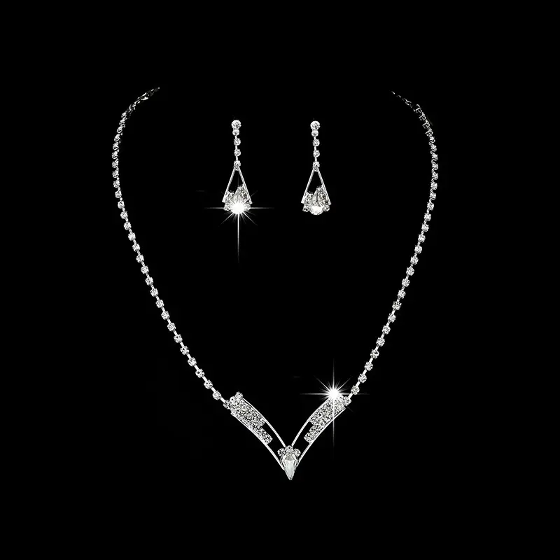 Women's Bridal Jewelry Set for Wedding - Viral Minimal Rhinestone Claw Chain, Chic Bow Tie Necklace & Drop Earrings, Soft Sparkling Female Accessory; Set Includes Pieces Ideal for Ceremony & Bridal Photoshoot Gown Matching