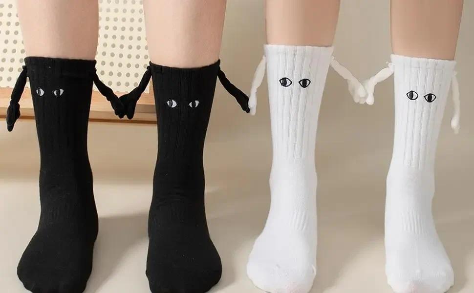 Instagrammable Couple Socks Magnetic Hand Hold Mid Calf Funny Matching Set for Dating Couples BFFs Photo Prop