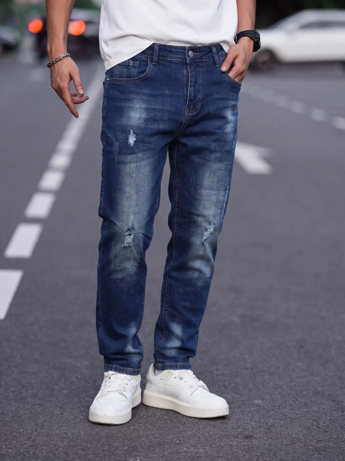 High-End Men's Straight Leg Fitted Ripped Jeans, Cat Paw Detail, Comfortable Daily Wear, Trendy Fashion Versatile Design