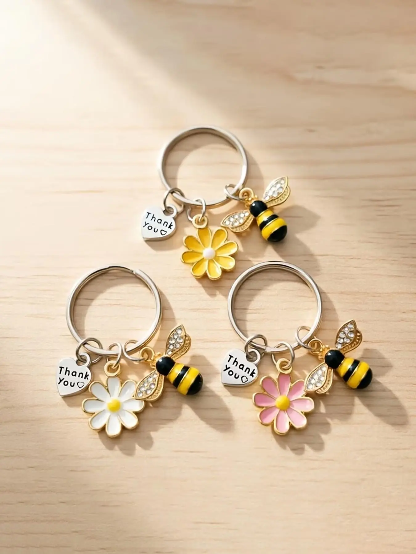 3pcs Honey Whisper Floral Wish Grateful Little Bee Keychain, Designed with a Bee + Sunflower + "Thank You" Letters as the Theme, Suitable for the Back-to-school and Farewell Seasons