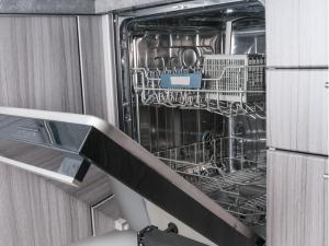 50 Strong Sports Water Bottles – Reusable 22 oz BPA-Free Plastic Bottles with Pull Top Cap – Made in USA – Top Rack Dishwasher Safe – Fits Most Bike Cages Brand