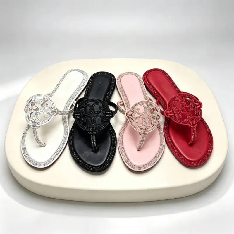 Women's Classic Thong Sandals with Sparkly Rhinestone Cutouts, Elegant Flat Summer Shoe for Beach & Casual Wear, Lightweight Footwear, Daily Fashion Footwear, Synthetic, Beach Outings