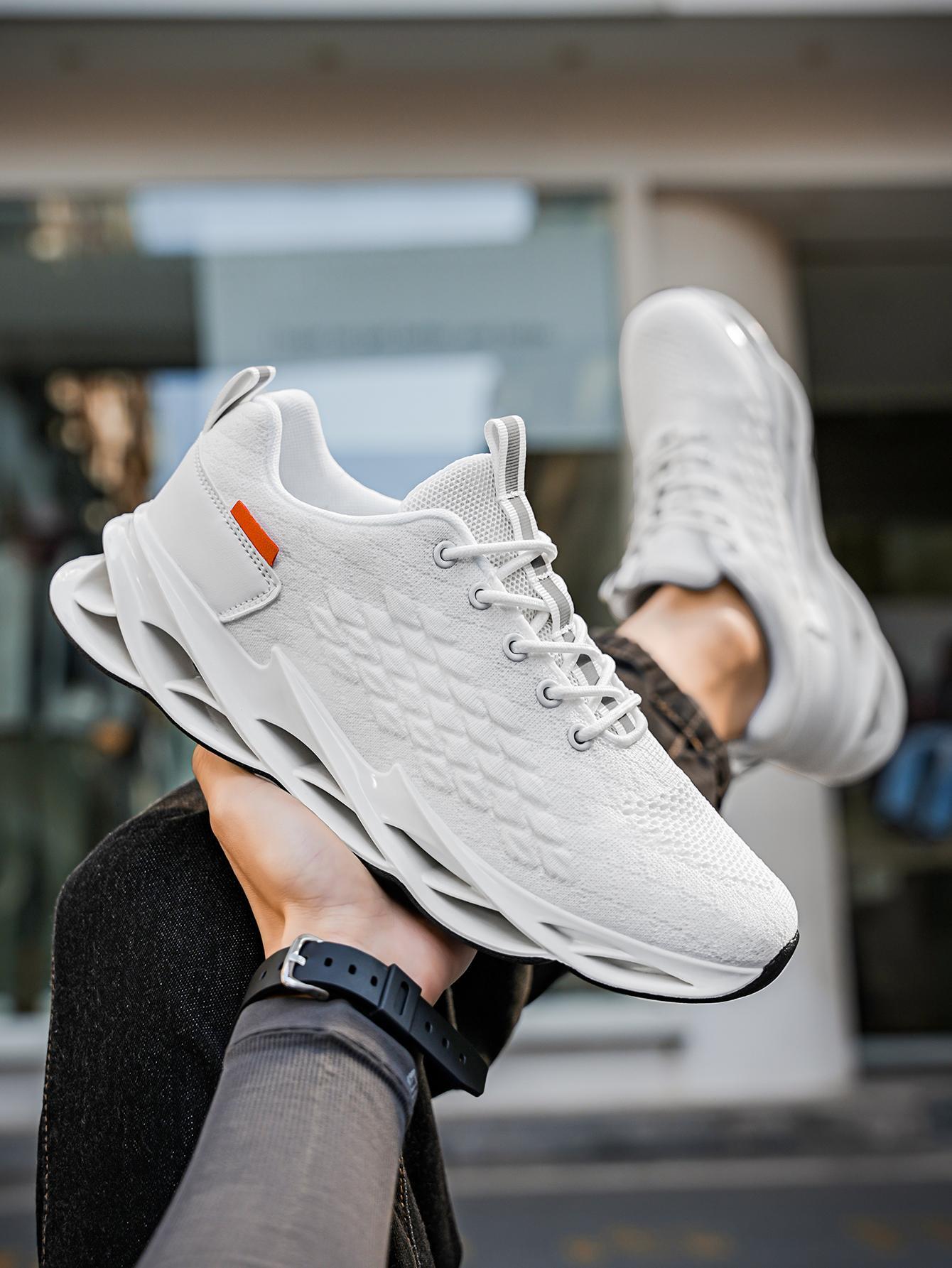 DAFK Blade Snake Year Limited Edition, Celebrating the Year of the Snake, Comfortable and Versatile, Shock-absorbent, Wear-resistant, Supportive, Low-cut Casual Running Shoes for Men