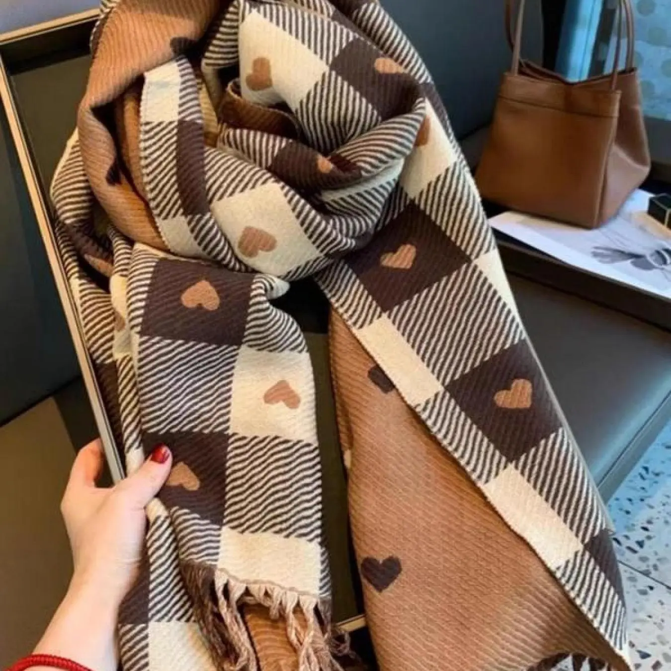 Plaid Heart Fringe Scarf, Elegant Soft Warm Thick Shawl, Unisex Fall Winter Fashion Accessory, Plaid Scarf for Men and Women