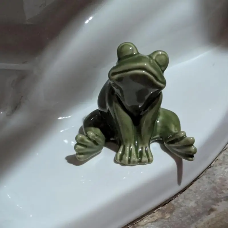 1/2 Fun Frog Toilet Seat Buckle - Cute Bathroom Decoration, Easy to Install, Compatible with Standard Toilet Seat Slots, Durable Ceramic Material, Suitable for Home, Apartment, Bathroom Fun Warm House Gift