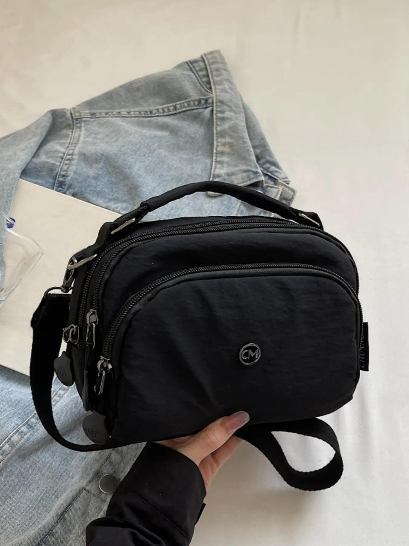 Simple and fashionable detachable strap multi-compartment shoulder bag, casual daily commuting and shopping lightweight adjustable handbag or crossbody bag Adjustable strap purse