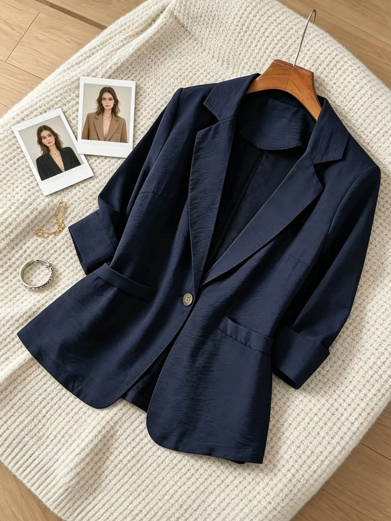 A fashionable elegant women's light luxury pleated texture suit jacket, a thin one button mid sleeve casual small suit, suitable for summer, suitable for business, workplace, friends gathering, exploring stores, and checking in