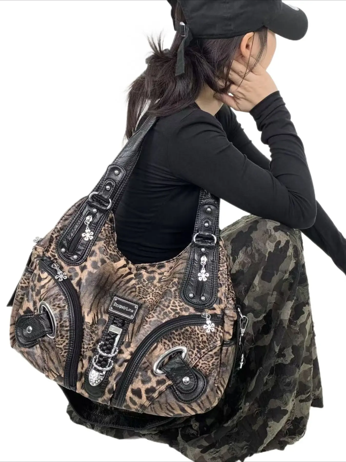 Ladies' fashionable retro Y2K spicy girl handbag, Crossbody Handbag, large capacity, multiple pockets, leopard print punk diagonal cross bag, washed and vegan bag, suitable for vacation, shopping, work, holiday gifts